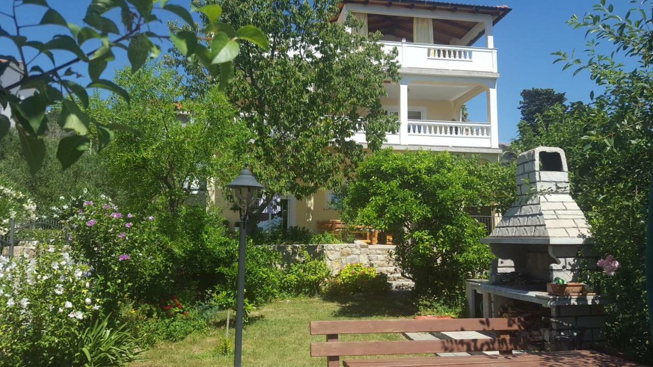 Apartmani Slavica Rab Town Exterior foto